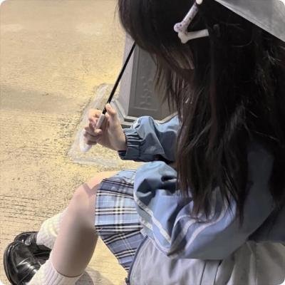 日暮青山绿渐隐